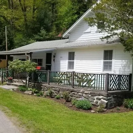 Panther Mountain Lodge